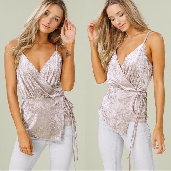Tops - 1 LEFT‼️ Velvet Wrap Cami